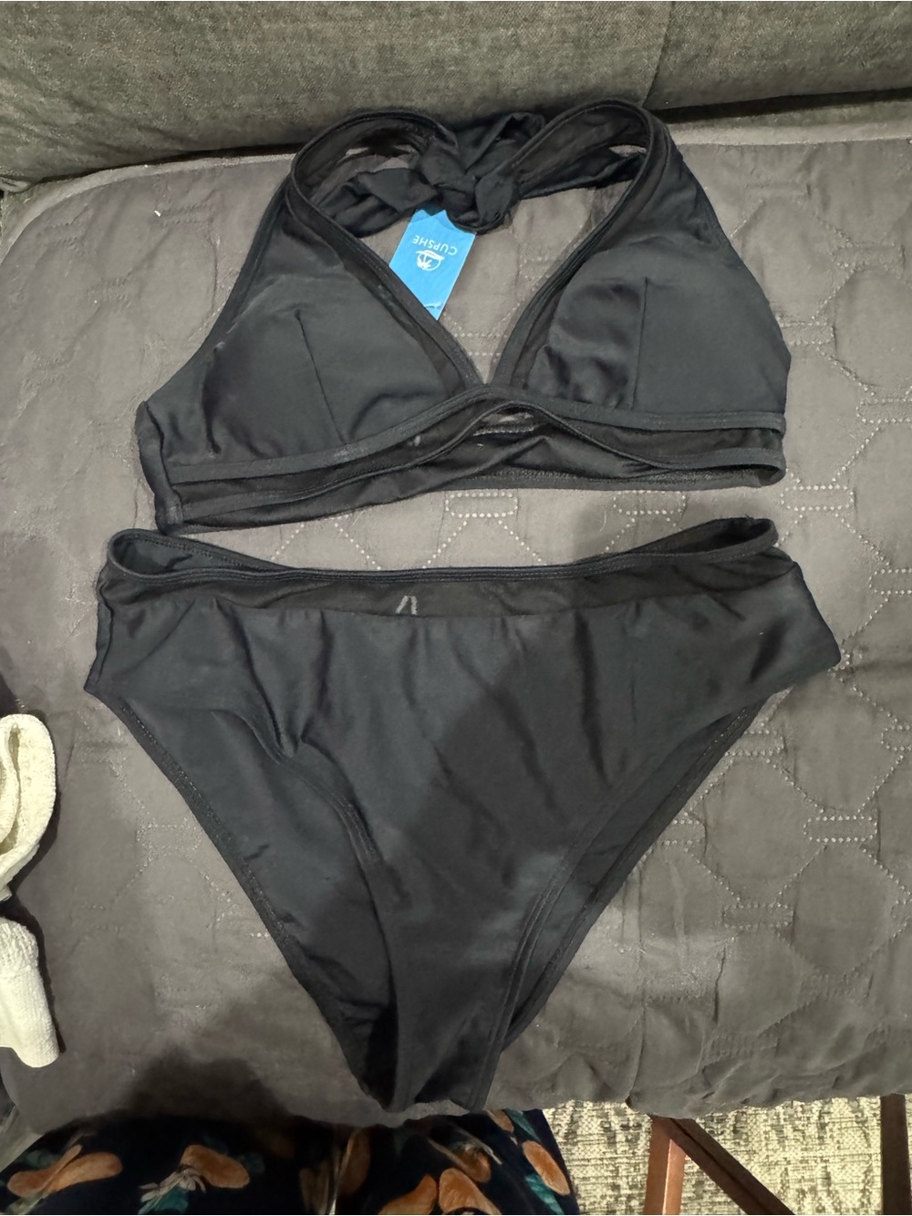 Cupshe Classic Black Halter Bikini Set - Women's Swim medium NWT